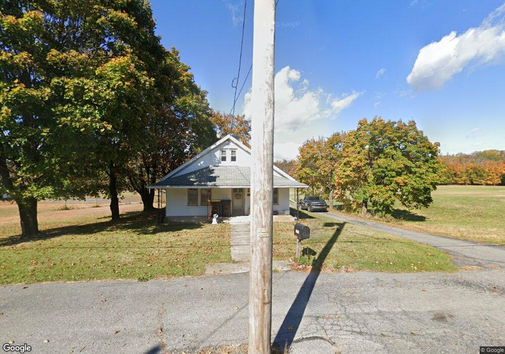 6372 Chestnut St, Zionsville, PA 18092 - photo 1