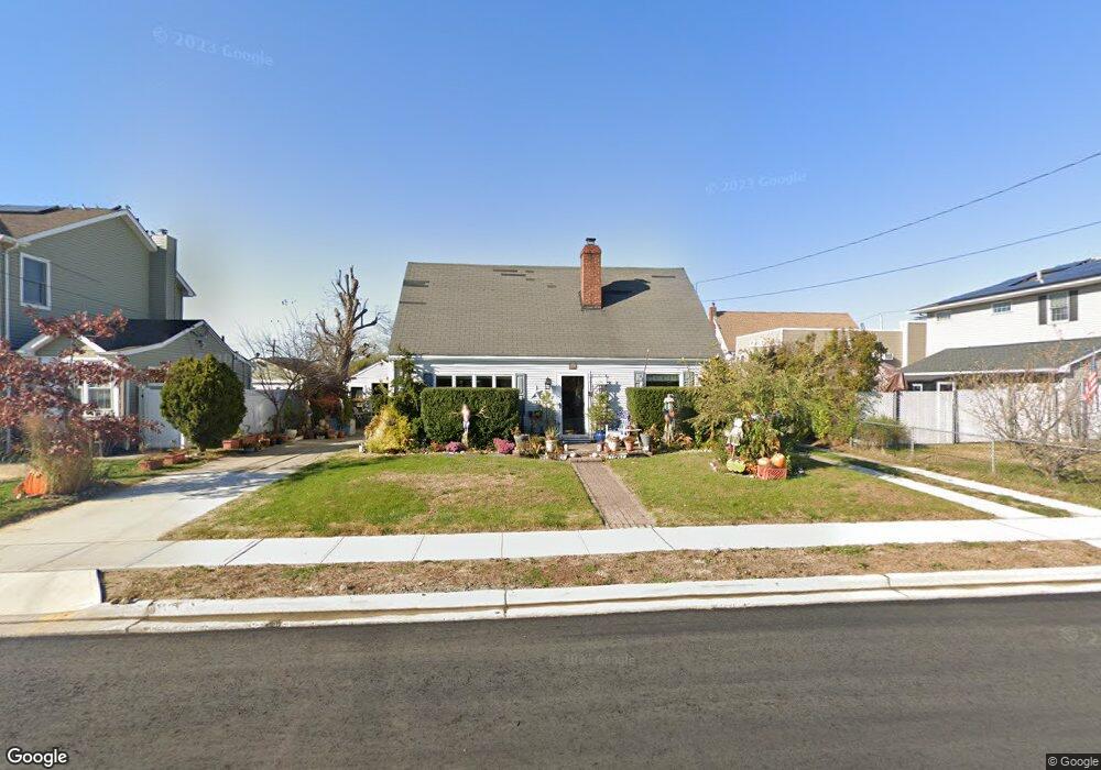 4532 Vanderbilt Place, Island Park, NY 11558 - photo 1