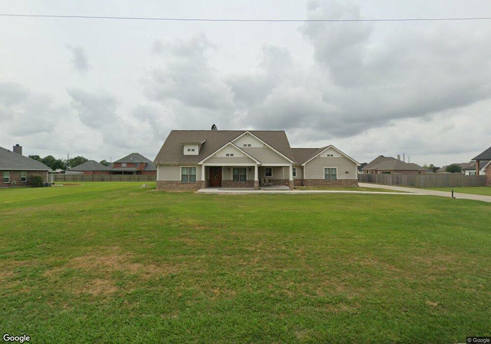 1683 S Crestview Dr, Lake Charles, LA 70605 - photo 1