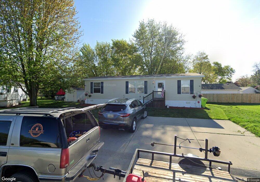 360 Freedom Ln, Flint, MI 48507 - photo 1