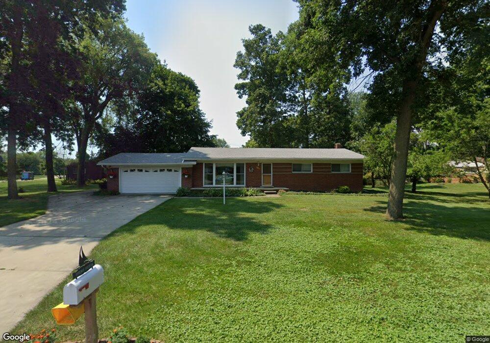 7725 Bournemouth Ave, Grosse Ile, MI 48138 - photo 1