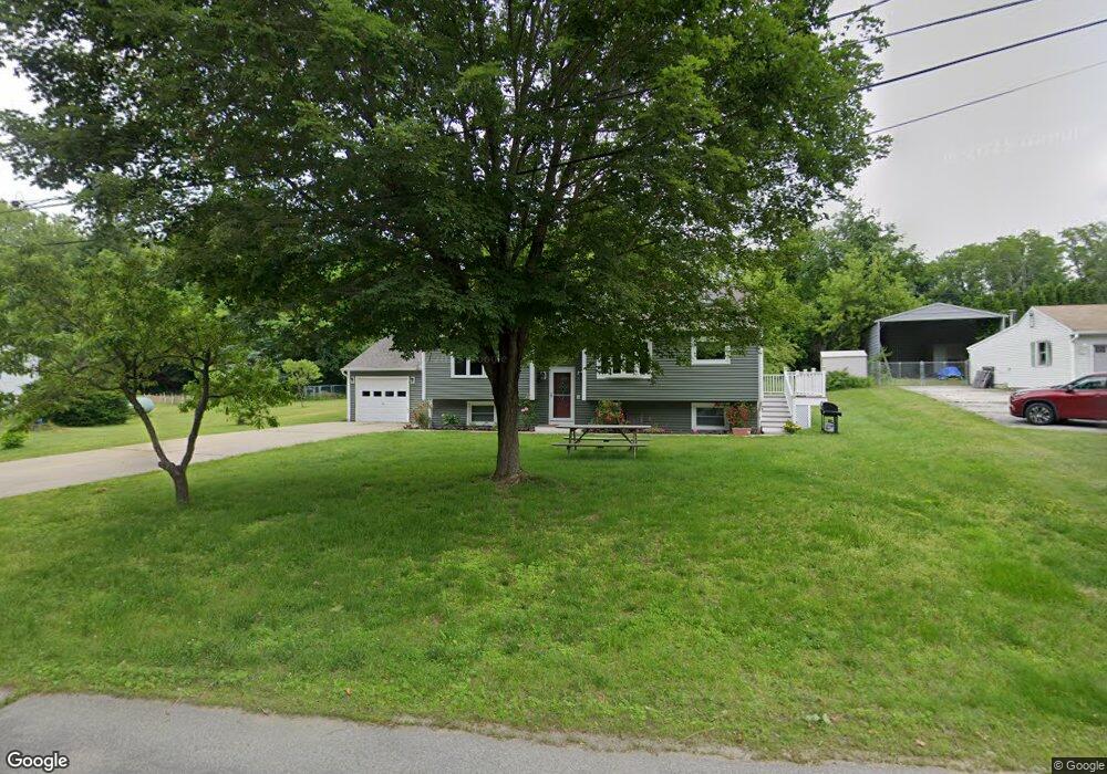 10 Mill St, MerriMacK, NH 03054 - photo 1