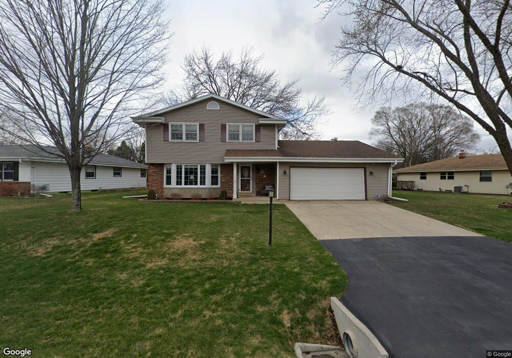 S68W13548 Bristlecone Ln, Muskego, WI 53150 - photo 1