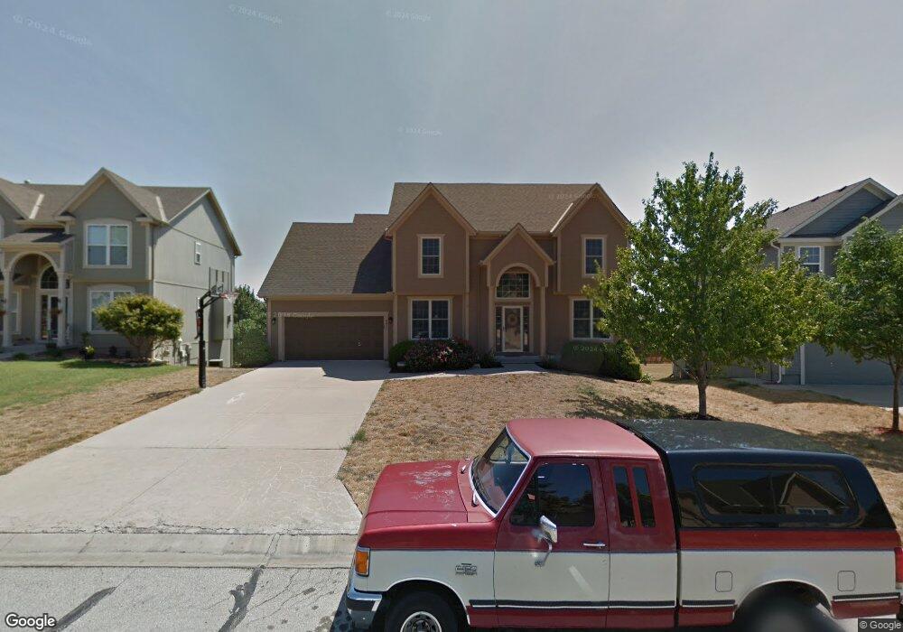 5825 Longview Rd, Shawnee, KS 66218 - photo 1