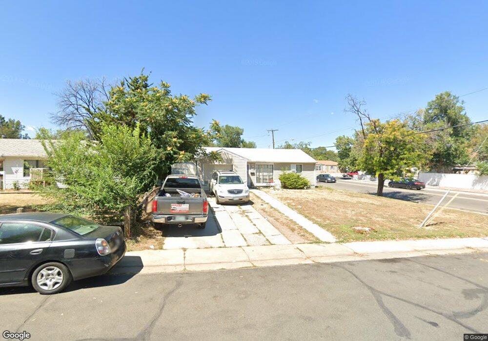 1093 Geneva St, Aurora, CO 80010 - photo 1