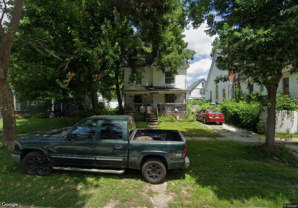 2208 W 4th St, Davenport, IA 52802 - photo 1