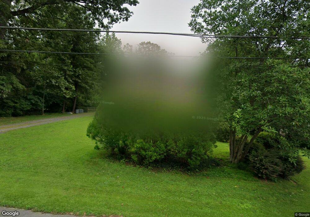 8638 Mchenry St, Vienna, VA 22180 - photo 1