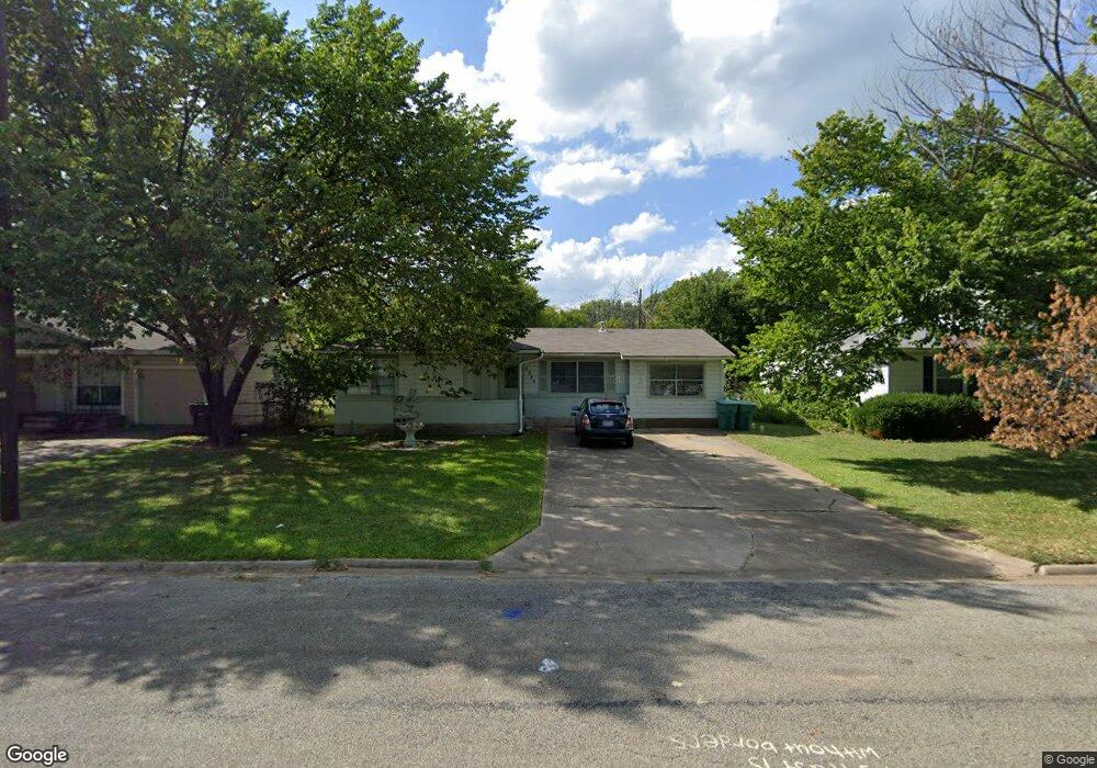 2304 N Doris St, Sherman, TX 75090 - photo 1