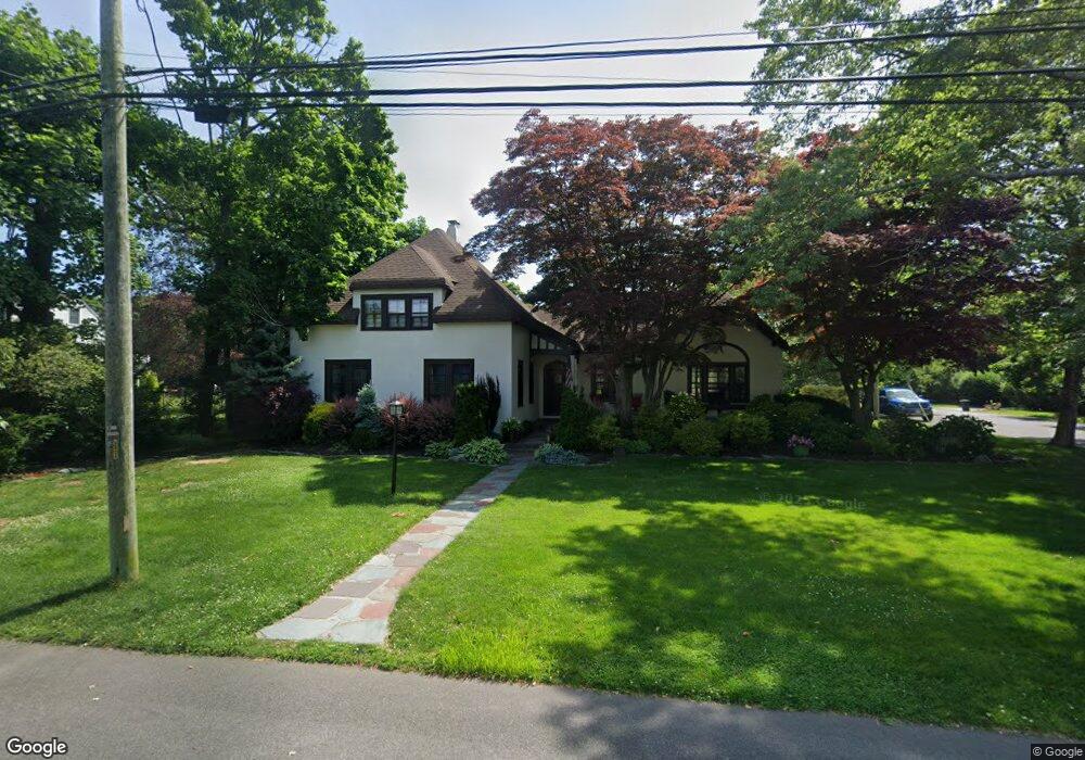253 Handsome Ave, Sayville, NY 11782 - photo 1