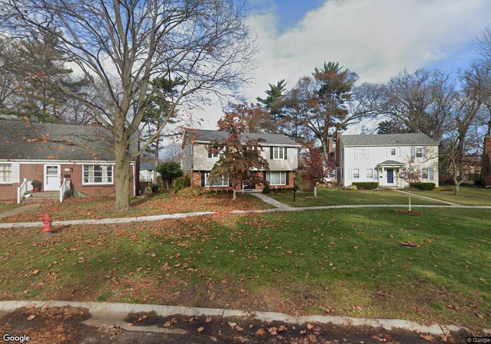 815 Lakeview Ave, Port Huron, MI 48060 - photo 1