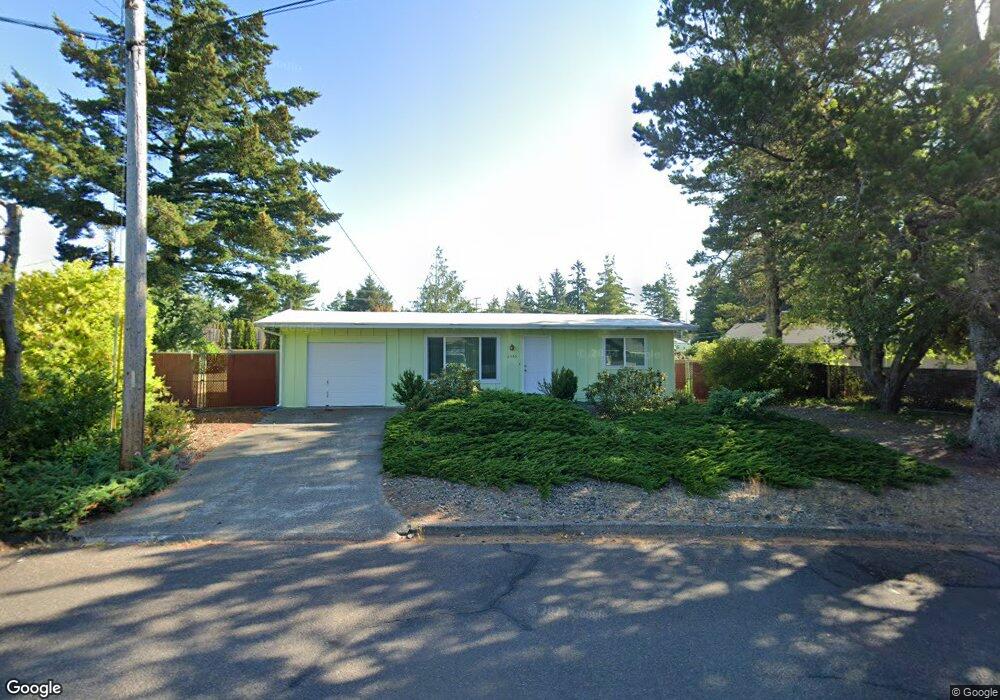 2445 17th St, Florence, OR 97439 - photo 1