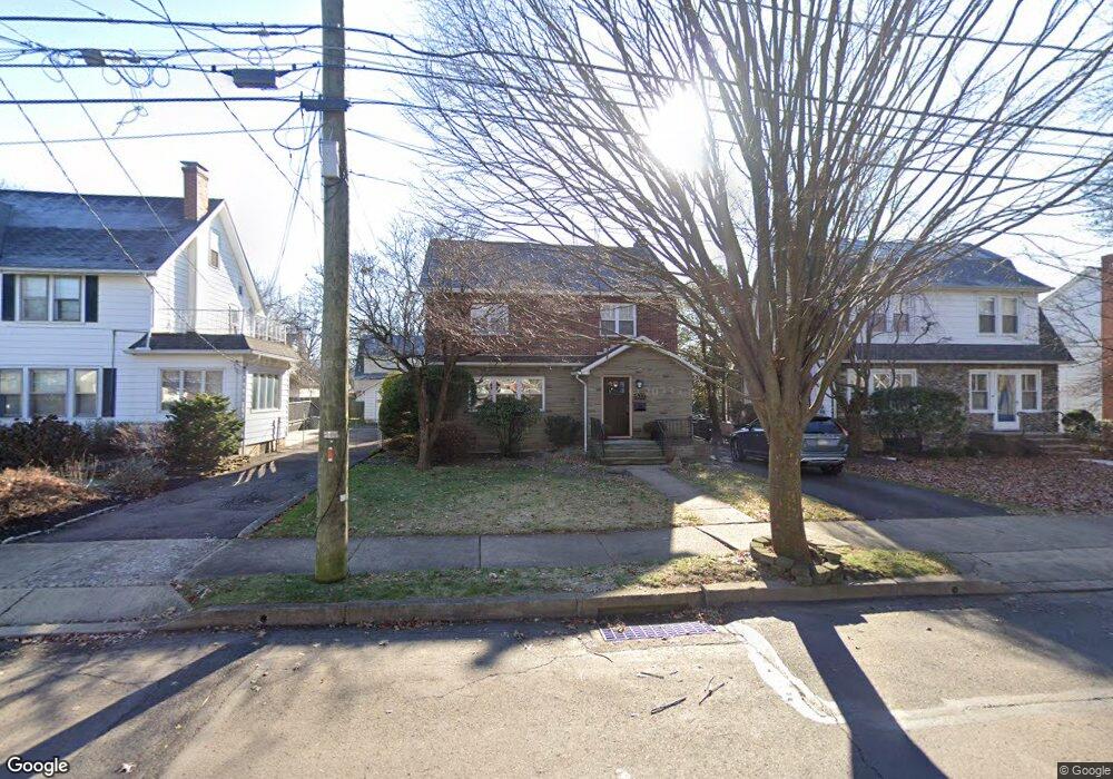 577 Meadowland Ave, Kingston, PA 18704 - photo 1