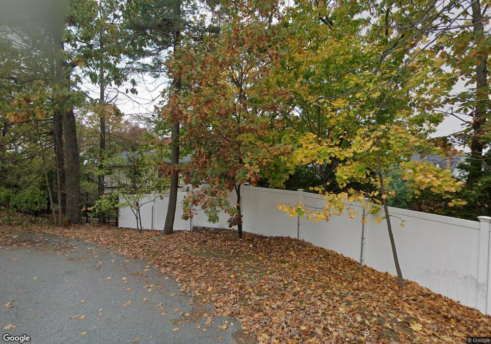 458 Heath St unit 1, Chestnut Hill, MA 02467 - photo 1