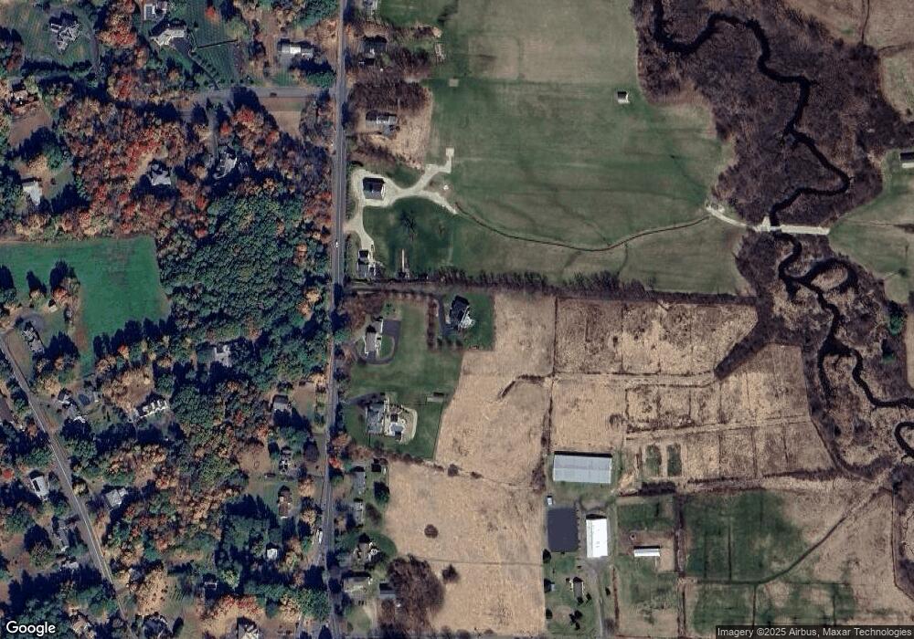 910 S East St, Amherst, MA 01002 - photo 1