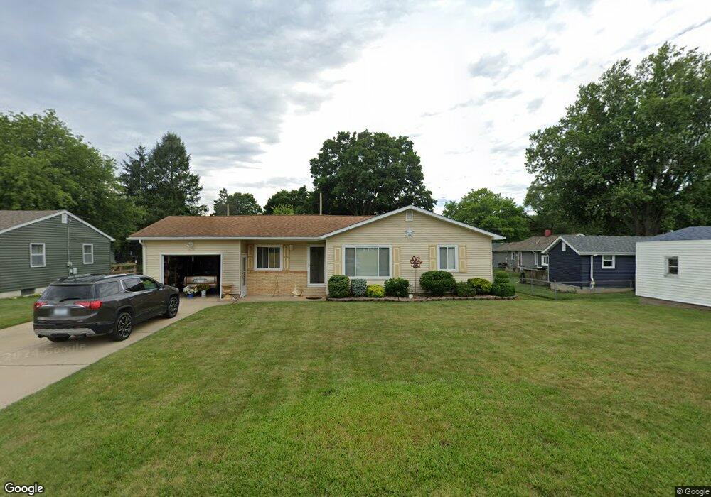 1404 Hillcrest St, La Porte, IN 46350 - photo 1