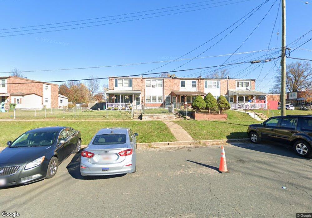 920 Winsap Ct, Halethorpe, MD 21227 - photo 1