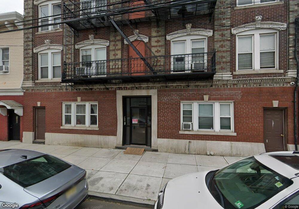 302 N 3rd St, East Newark, NJ 07029 - photo 1