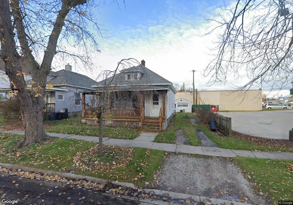 1009 Gillett St, Port Huron, MI 48060 - photo 1