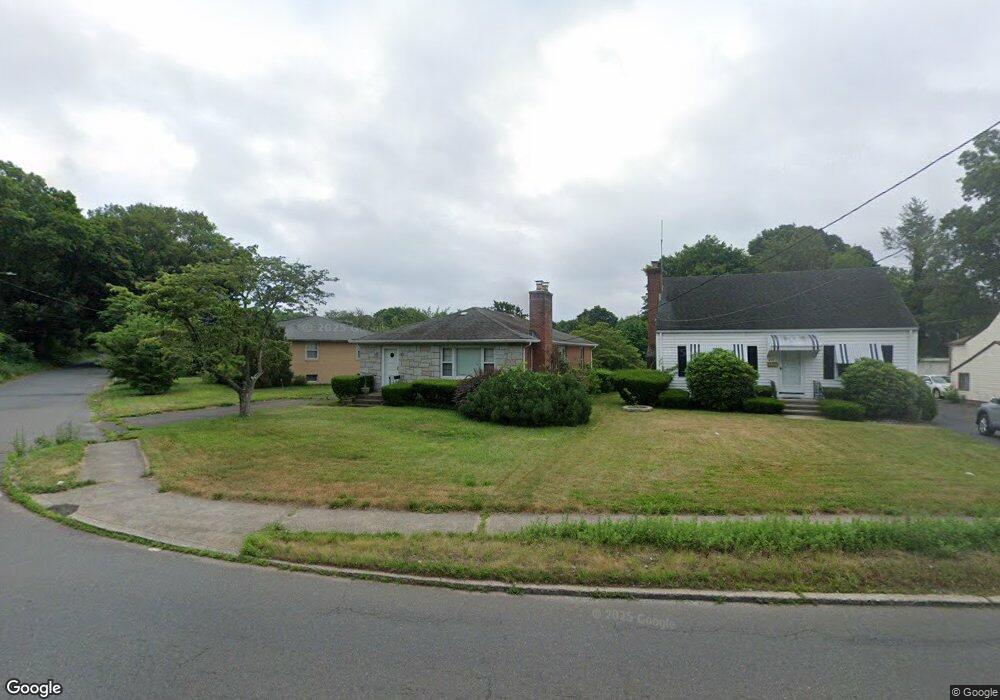 487 Circular Ave, Hamden, CT 06514 - photo 1