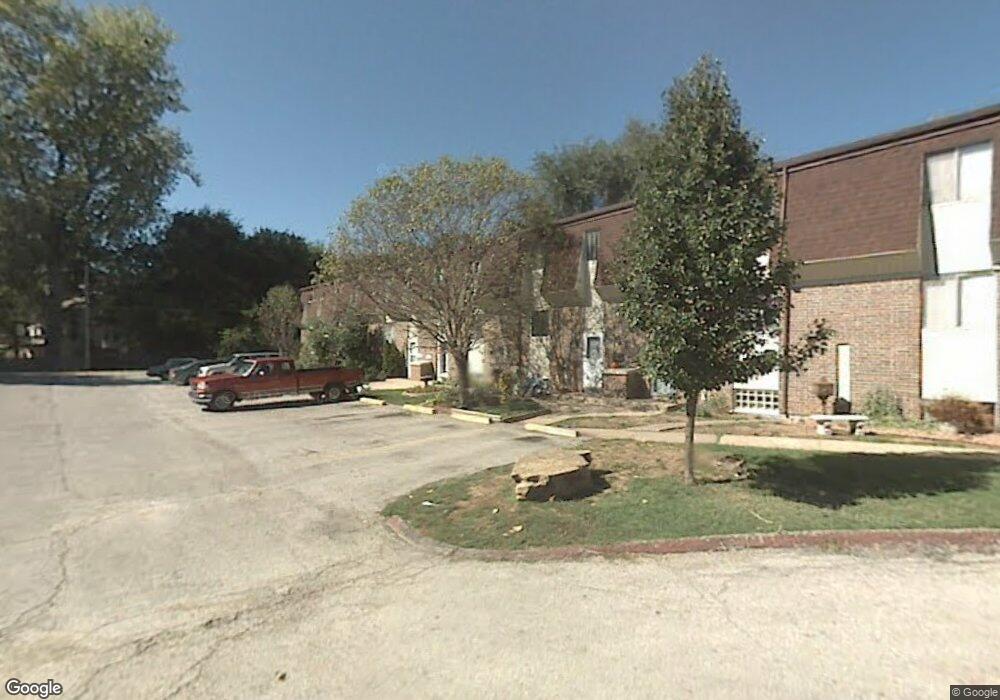 10020 W 52nd St, Shawnee, KS 66203 - photo 1