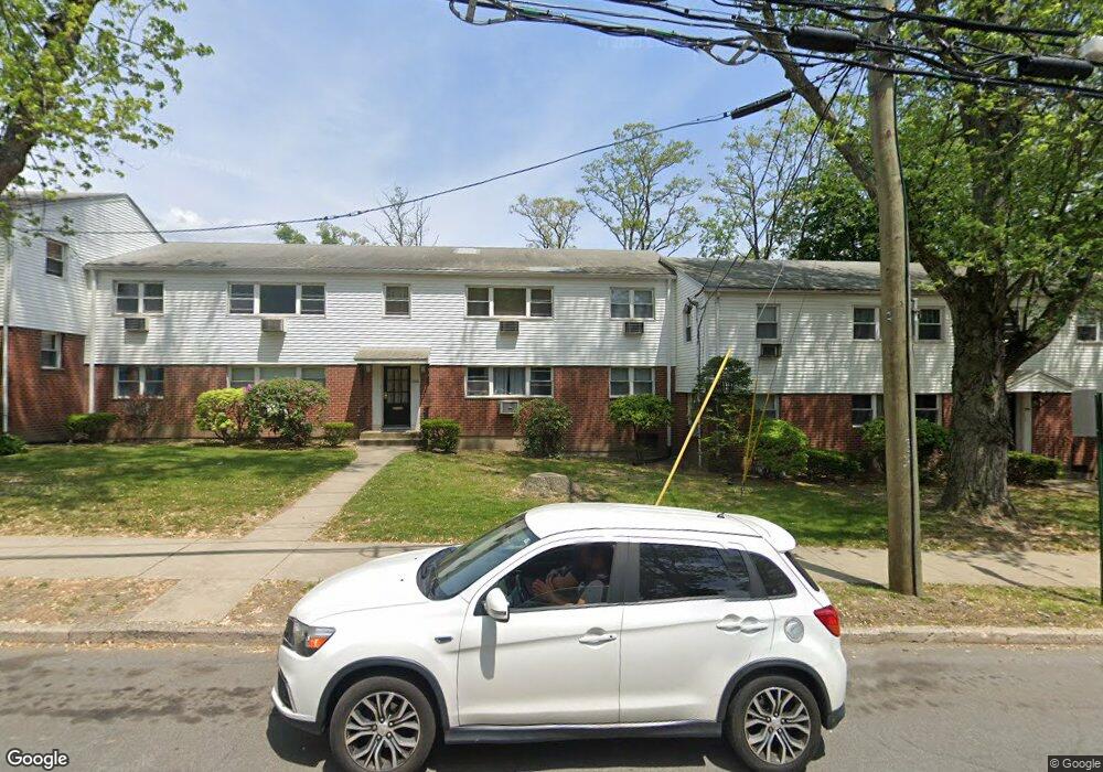 2756 Madison Ave unit 2B, Bridgeport, CT 06606 - photo 1