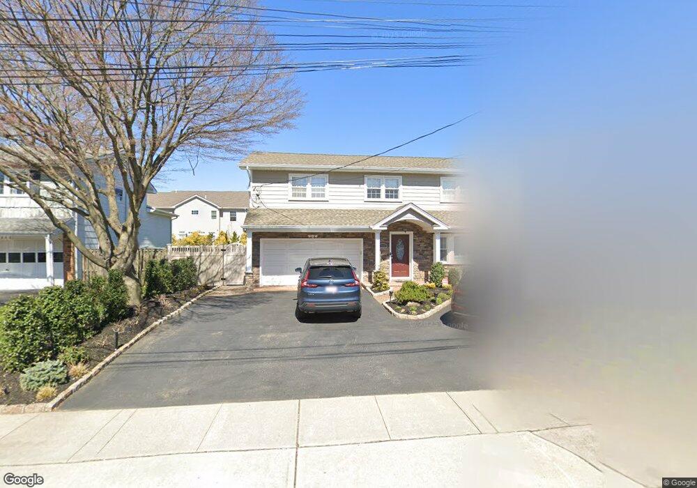 2069 Hampton Way, Merrick, NY 11566 - photo 1