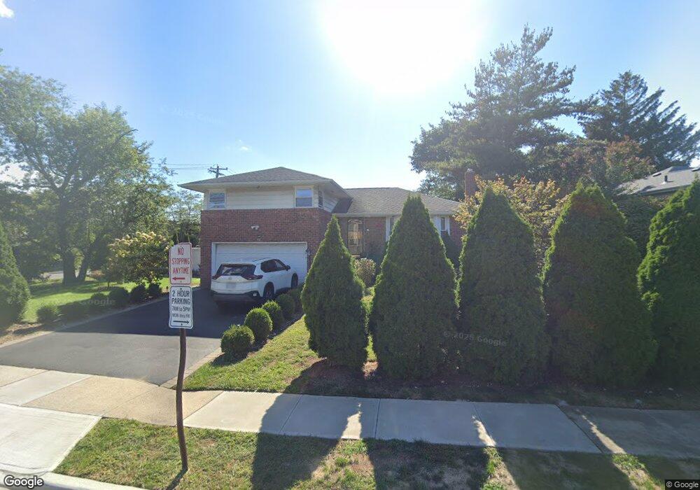 74 Colony Ln, Syosset, NY 11791 - photo 1