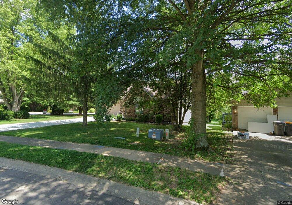 817 W Rosewood Dr, Bloomington, IN 47404 - photo 1