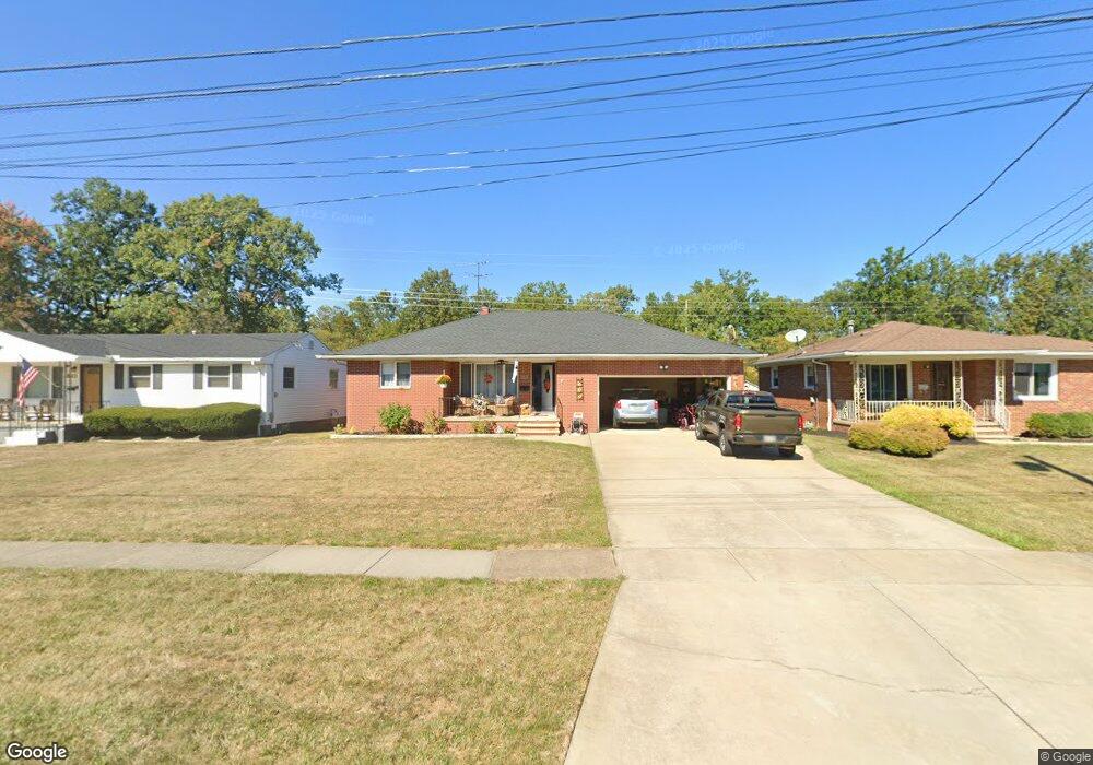 2027 E 37th St, Lorain, OH 44055 - photo 1