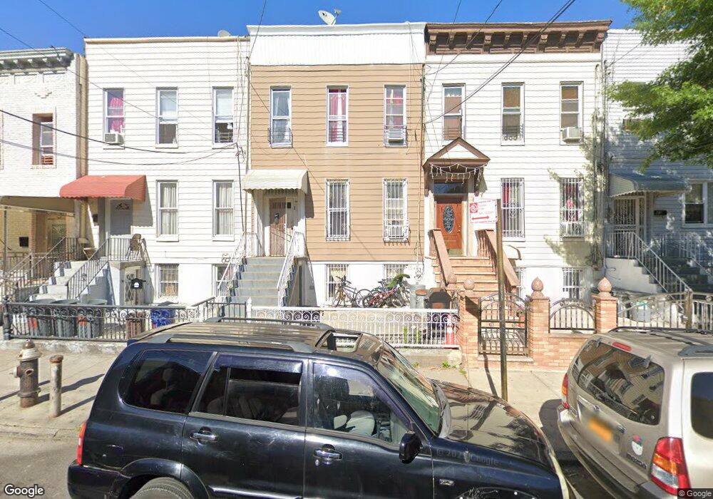 39 Pine St, Brooklyn, NY 11208 - photo 1