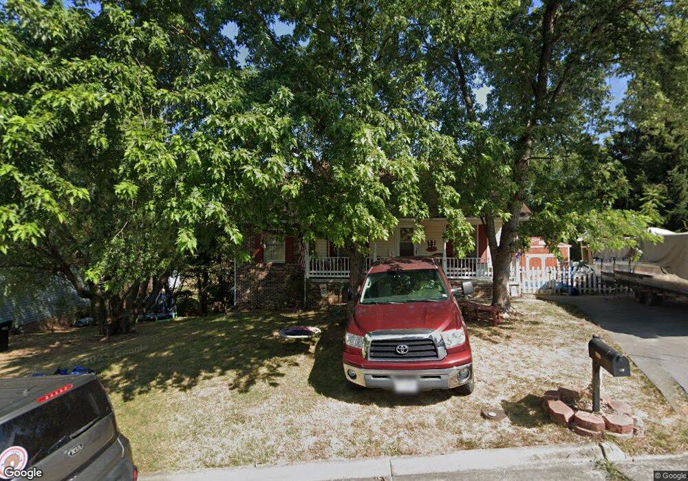 439 E Fairchild Dr, Strasburg, VA 22657 - photo 1