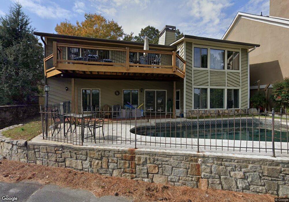 10145 Kinross Rd, Roswell, GA 30076 - photo 1