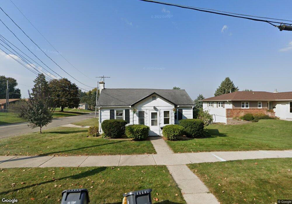 921 8th Ave, Monroe, WI 53566 - photo 1