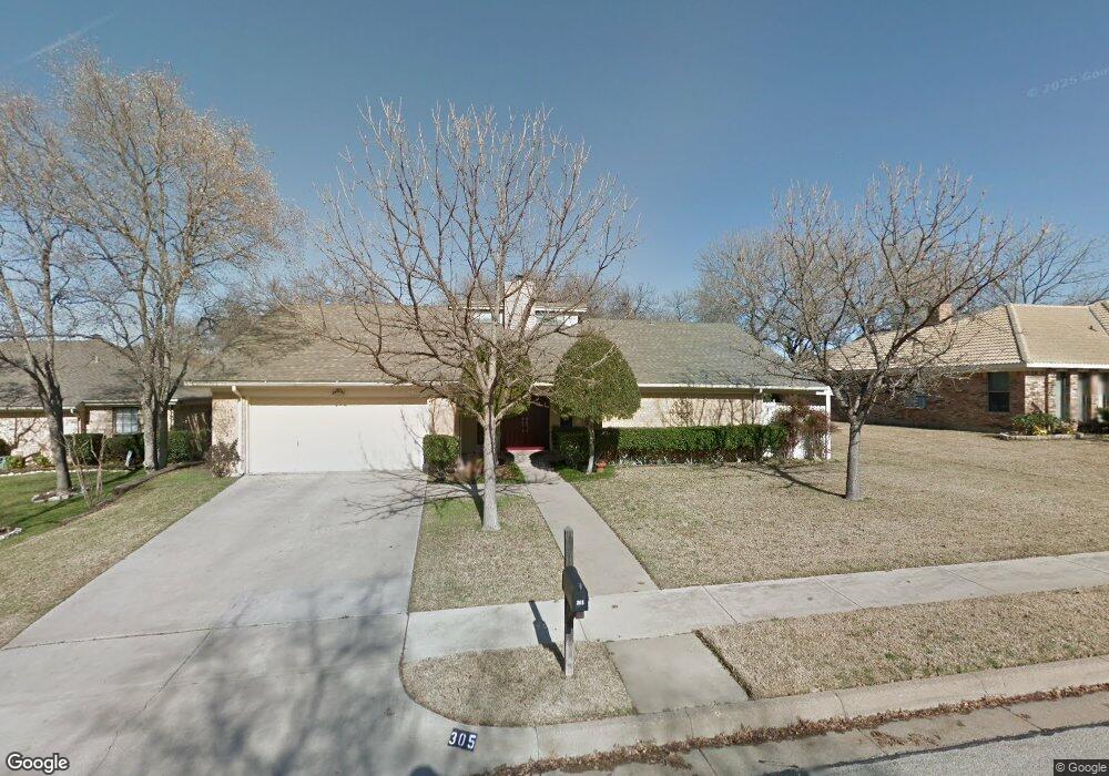 305 Norfolk Ct, Bedford, TX 76021 - photo 1