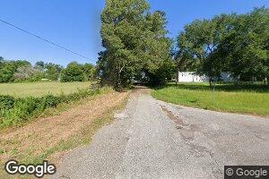 719 South St, Neches, TX 75801