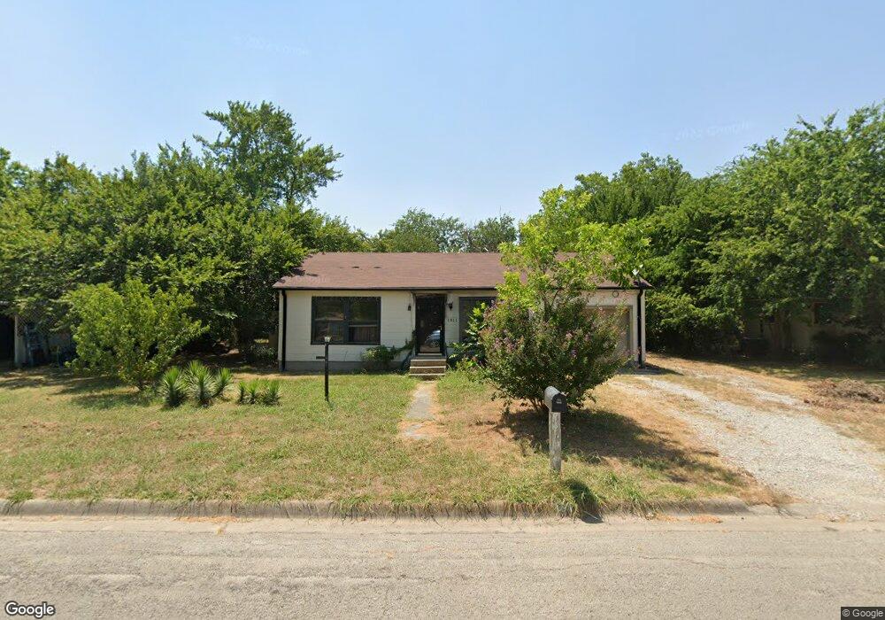 1811 N Culberson St, Gainesville, TX 76240 - photo 1