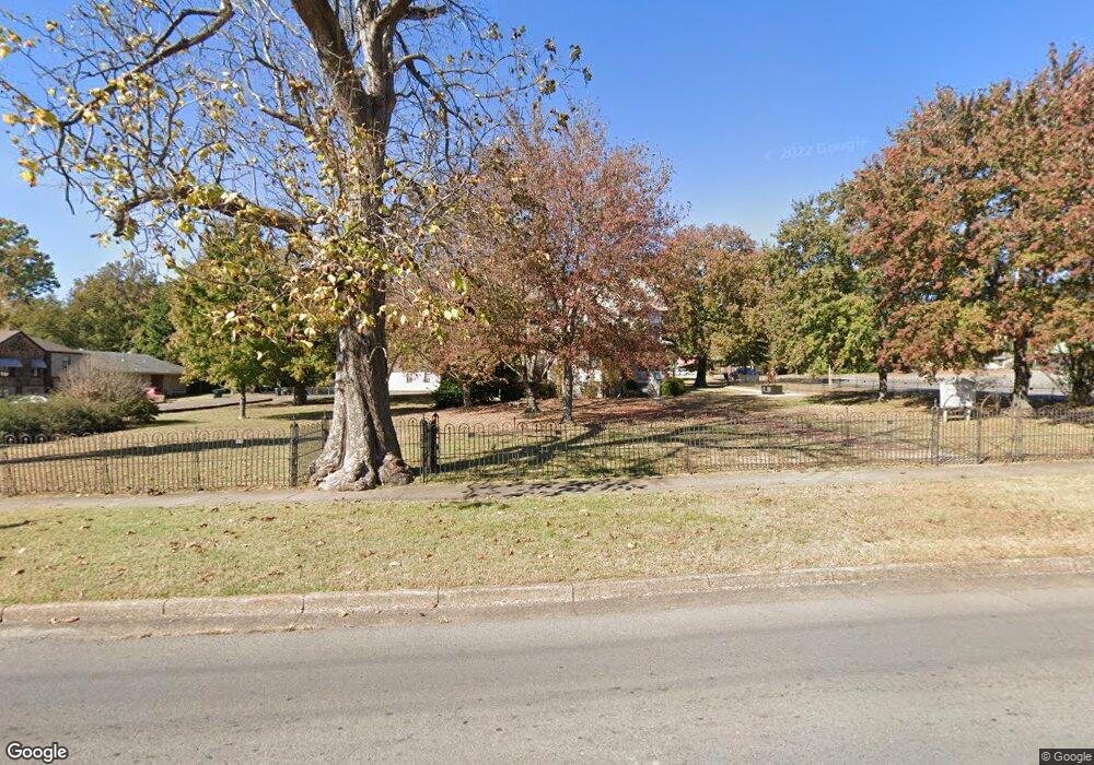 300 S College Ave, Tahlequah, OK 74464 - photo 1