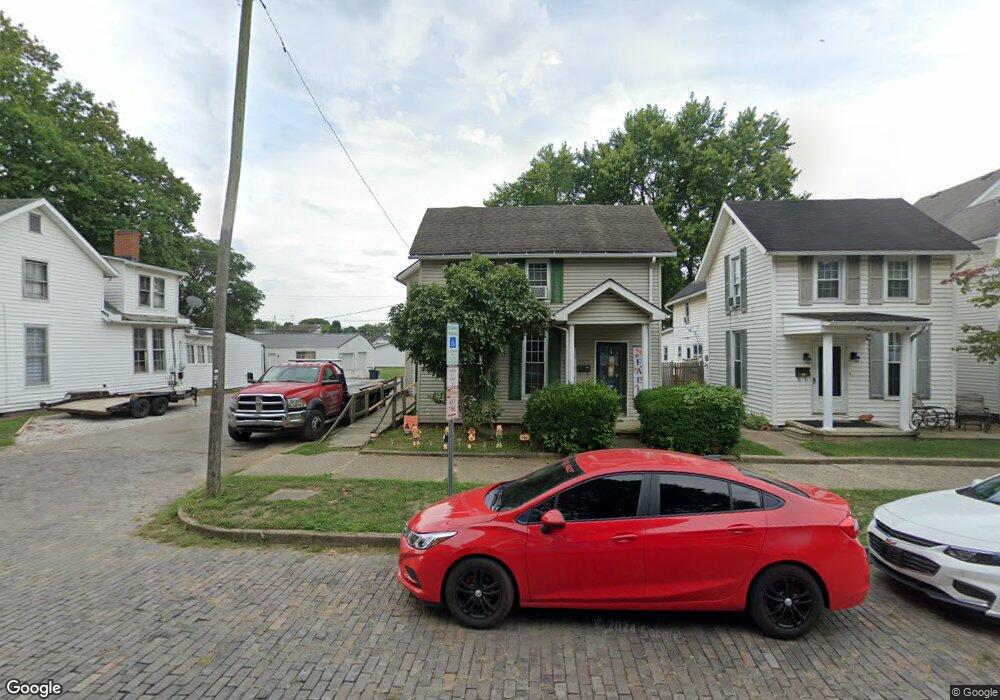 385 E Franklin St, Circleville, OH 43113 - photo 1