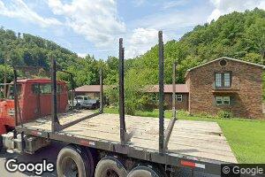 5169 Ky Route 172, Flatgap, KY 41219