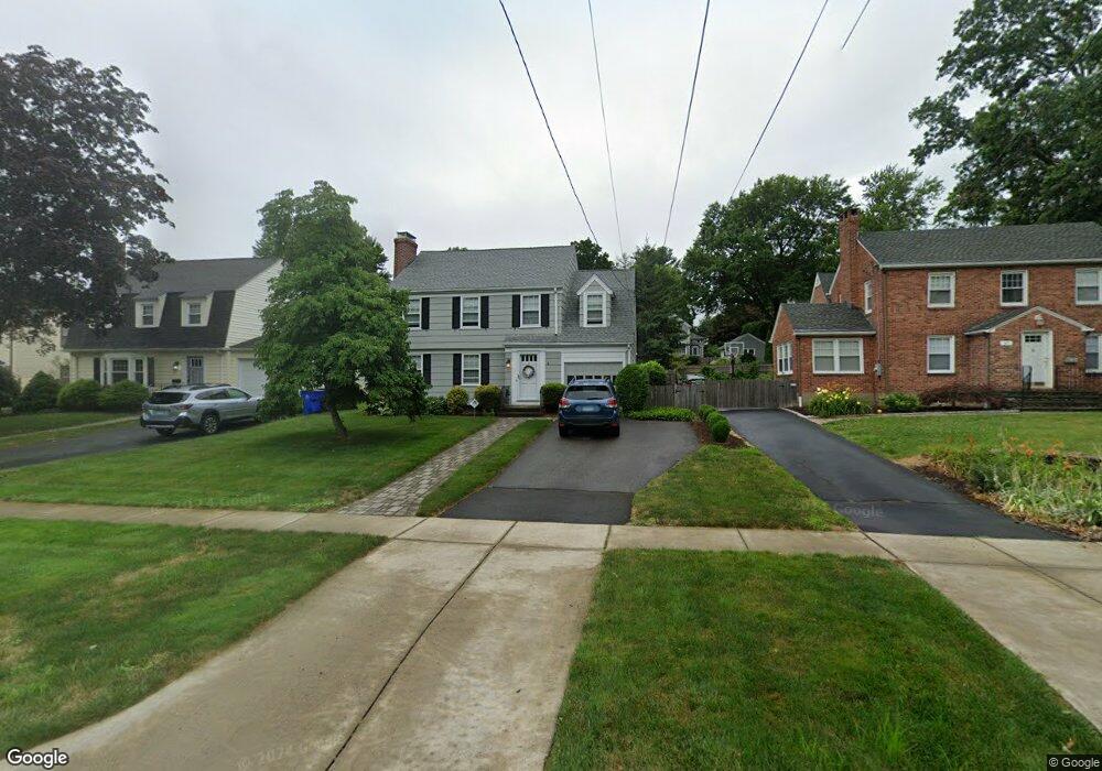 69 Arnoldale Rd, West Hartford, CT 06119 - photo 1