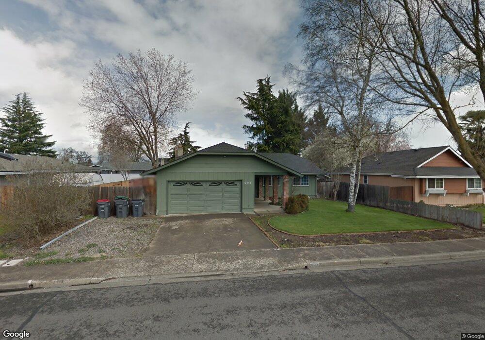 621 Prairie Rd, Central Point, OR 97502 - photo 1