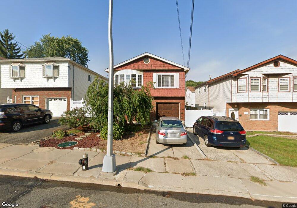 705 Carlton Blvd, Staten Island, NY 10312 - photo 1
