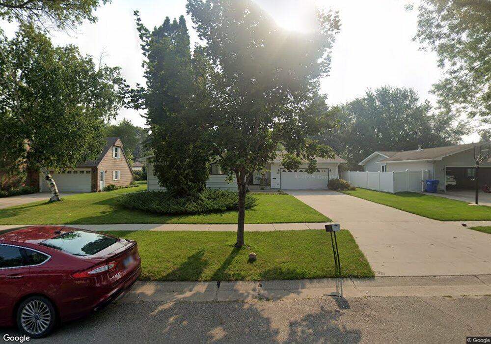 2837 Longfellow Rd N, Fargo, ND 58102 - photo 1