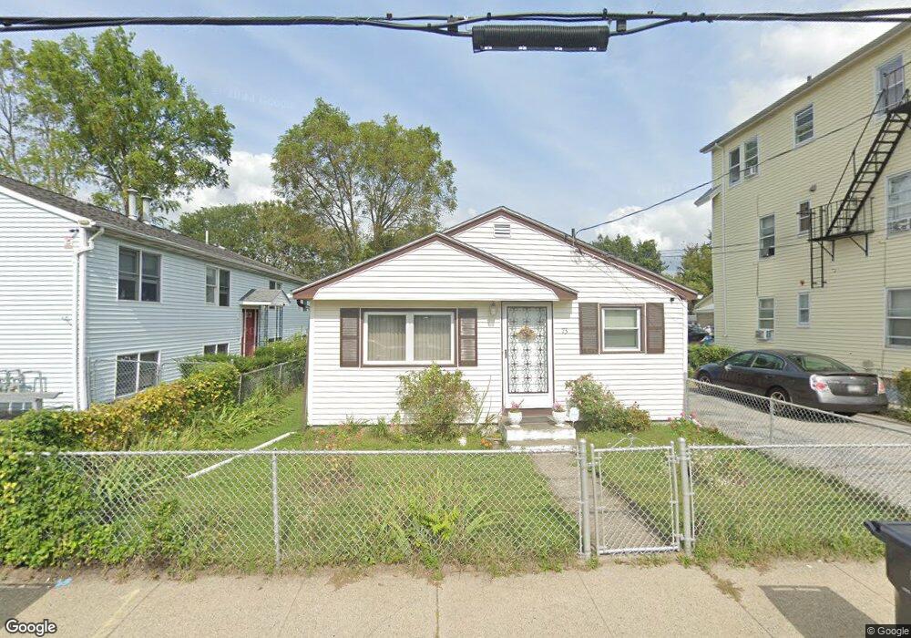 73 Star St, Pawtucket, RI 02860 - photo 1