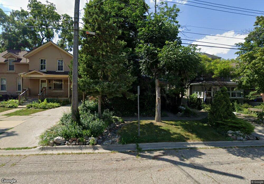 607 N Sycamore St, Lansing, MI 48933 - photo 1