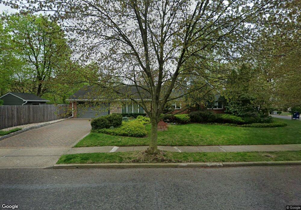 1 Eastern Crest Rd, Port Washington, NY 11050 - photo 1