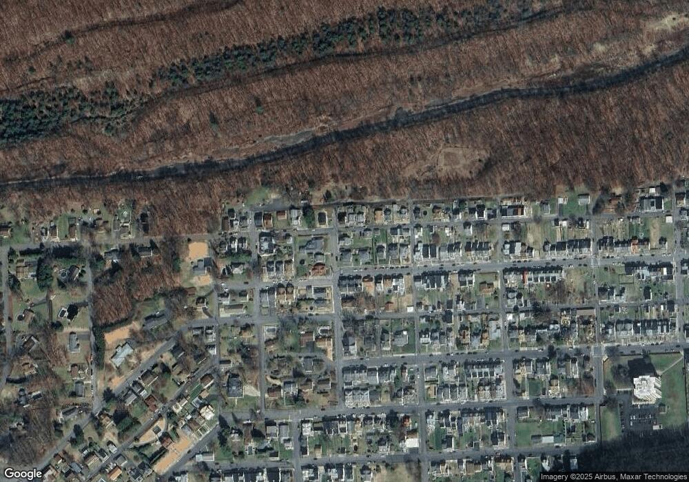 515 Woodlawn Ave, Coal Township, PA 17866 - photo 1