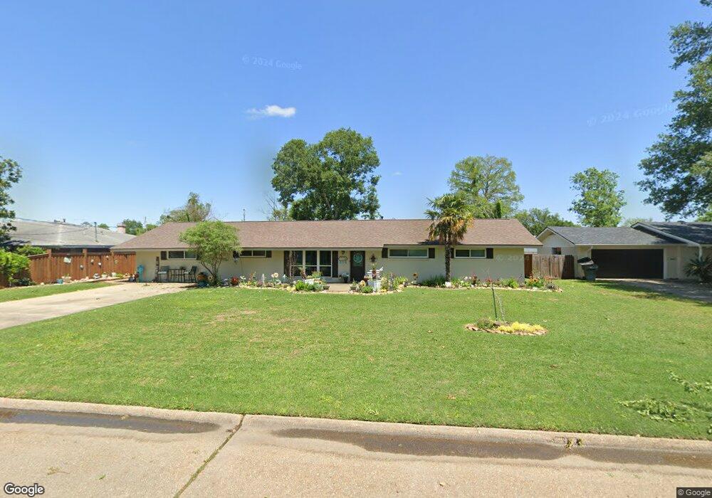 216 Spring St, Lake Charles, LA 70605 - photo 1