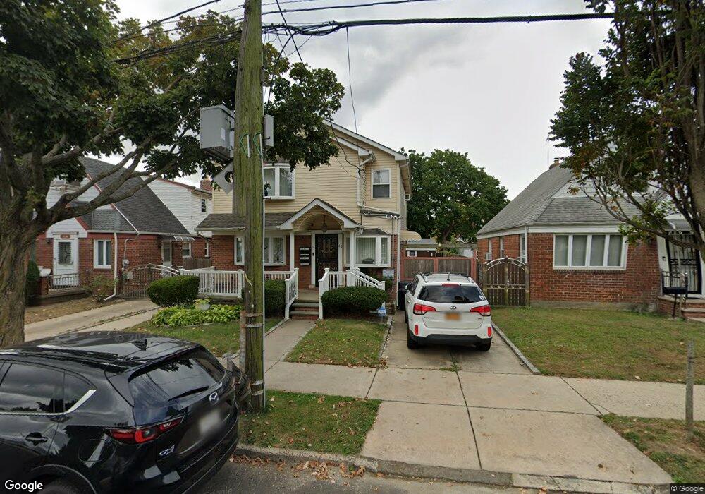 77-46 Little Neck Pkwy, Glen Oaks, NY 11004 - photo 1