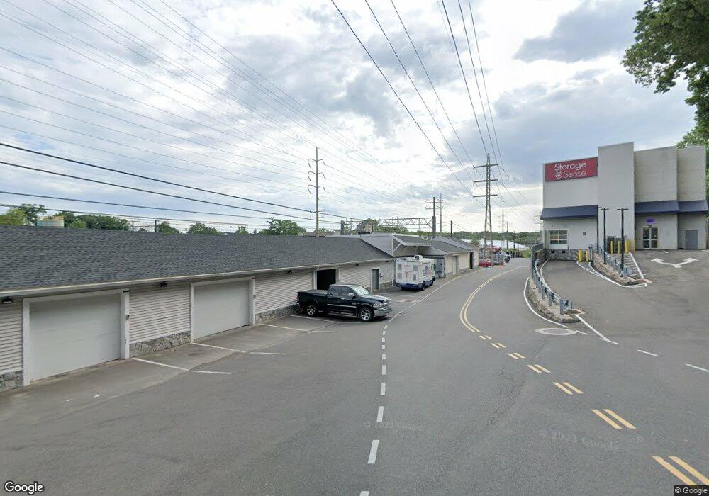 347 Courtland Ave, Stamford, CT 06906 - photo 1